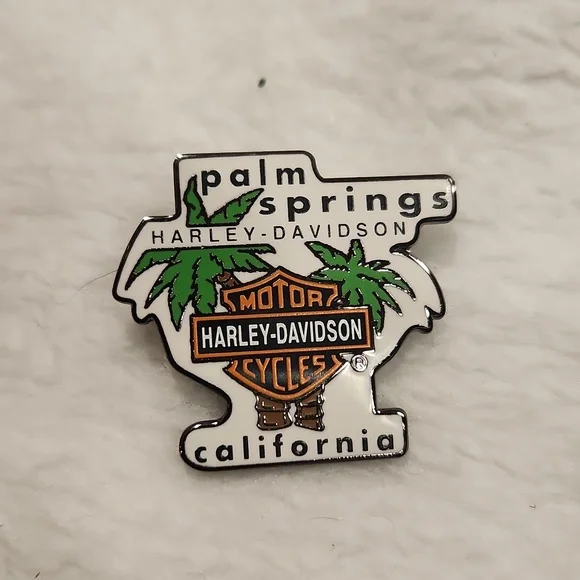 Harley Davison set of 3 collectors pins - Picture 7 of 8